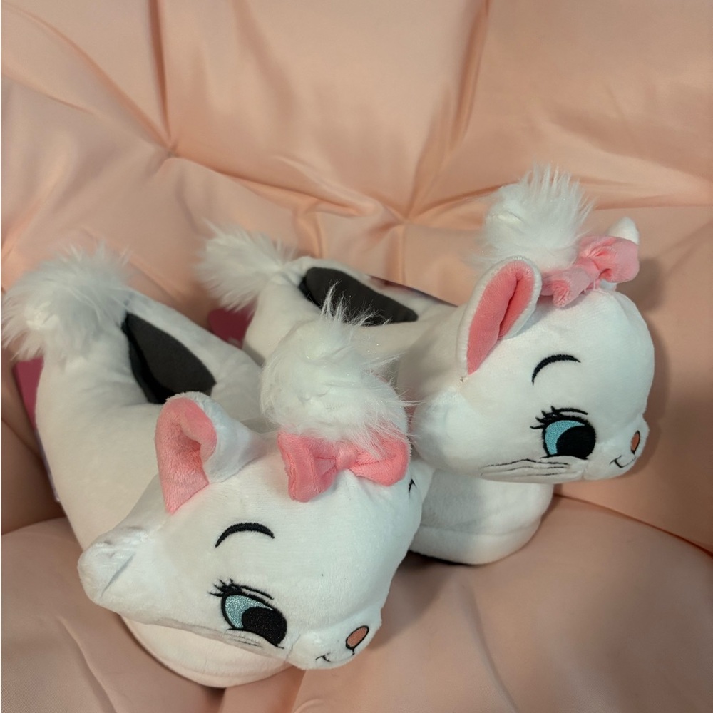 Disney Aristocats Slippers Size S 5/6